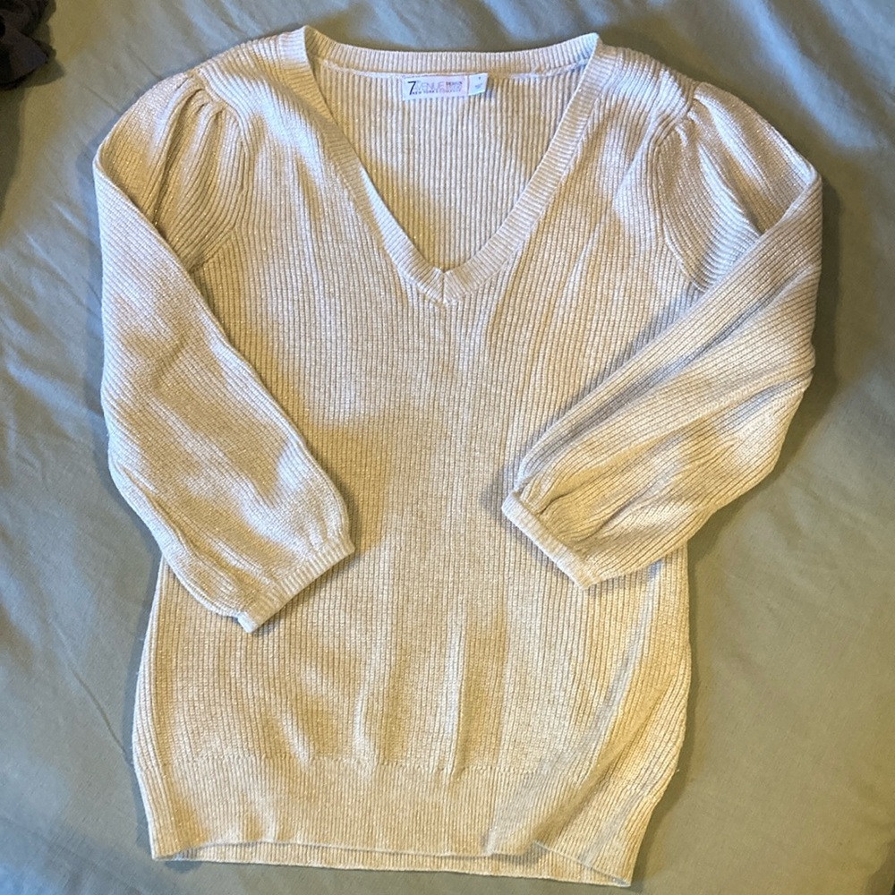 New York & Company Cream V-Neck Sweater